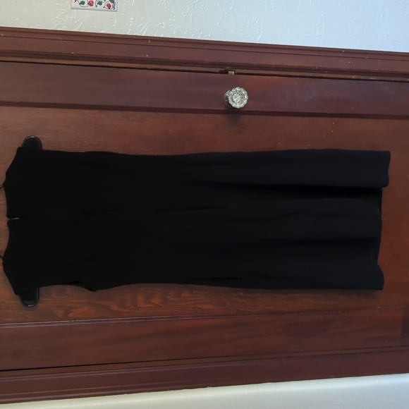 Talbots Classic Black Stretchy Flattering Sheath Dress LBD Size 8 - Picture 5 of 6